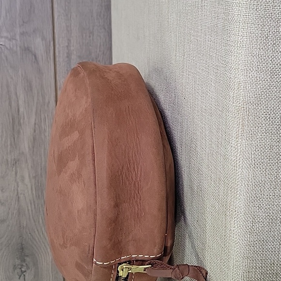 Portland Leather Round Brown Leather Crossbody Shoulder Bag - Picture 6 of 12